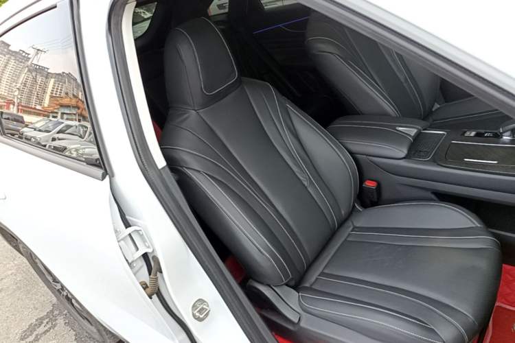 Used Venucia V 2021 260T Idol Edition Right Front Seat