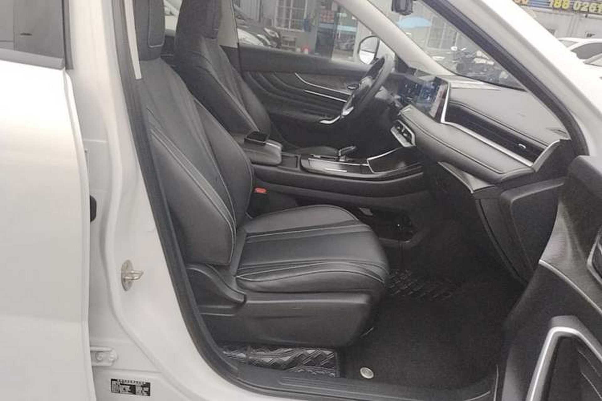 Used Venucia V 2021 260T Idol Edition Right Front Seat