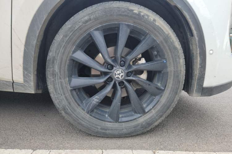 Used Venucia V 2021 260T Tianwang Edition Right Front Wheel Hub