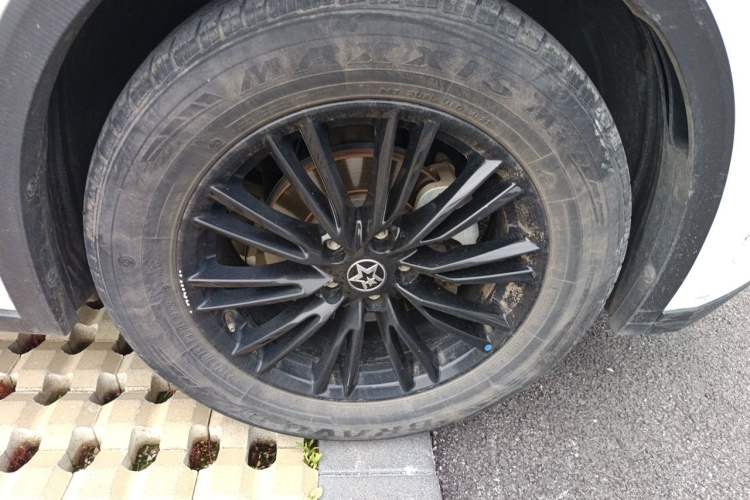 Used Venucia V 2021 260T Idol Edition Right Front Wheel Hub