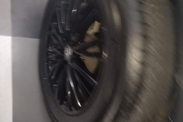 Used Venucia V 2021 260T Idol Edition Right Rear Wheel Hub