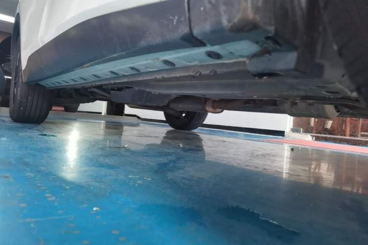 Used Venucia V 2021 260T Idol Edition Right Side Sill