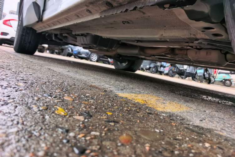 Used Venucia V 2021 260T Idol Edition Right Side Sill