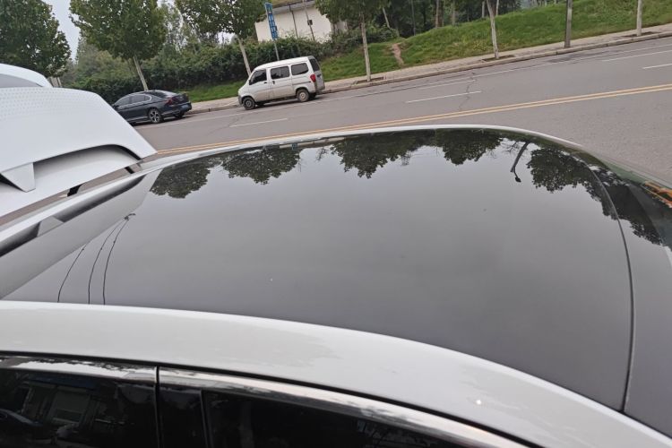 Used Venucia V 2021 260T Idol Edition Roof