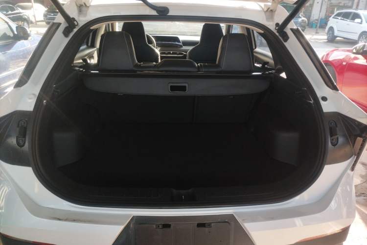Used Venucia V 2021 260T Idol Edition Trunk