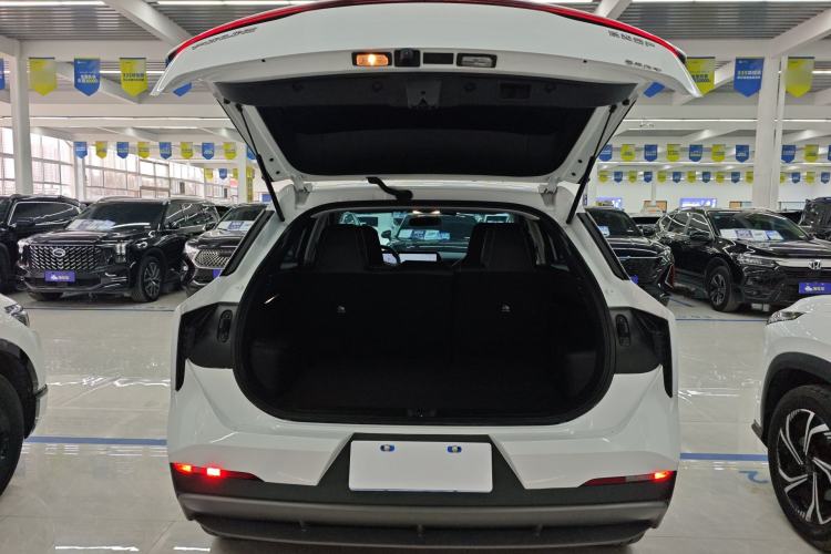 Used Venucia V 2021 260T Idol Edition Trunk