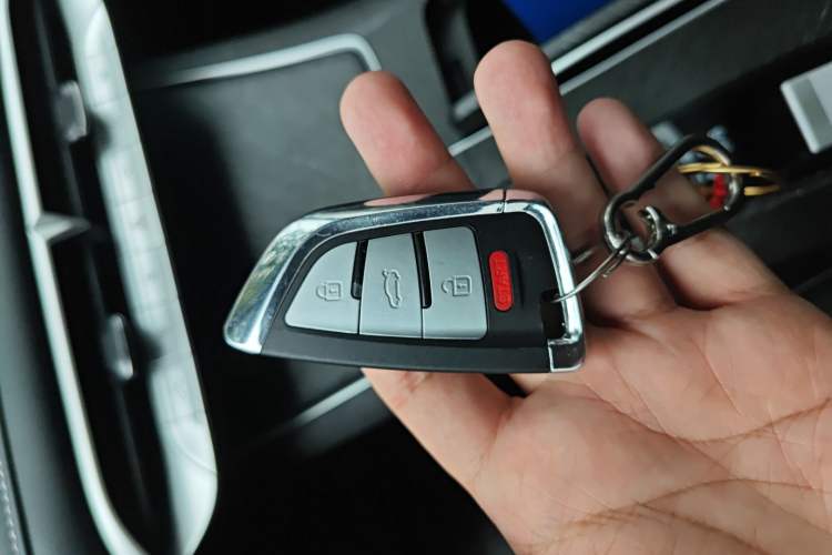Used Venucia V 2021 260T Idol Edition Vehicle Key