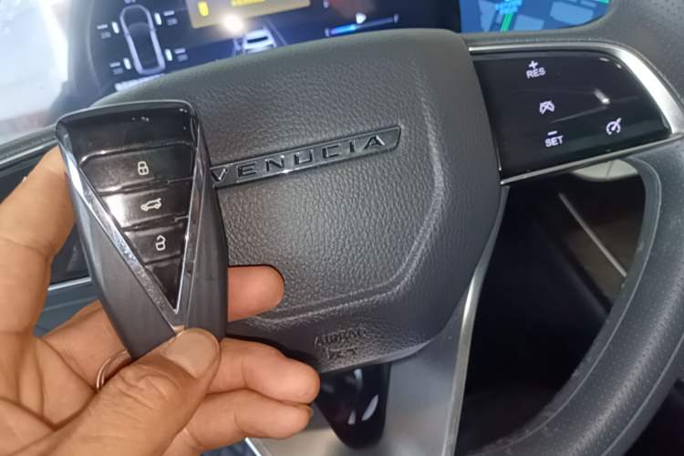 Used Venucia V 2021 260T Idol Edition Vehicle Key