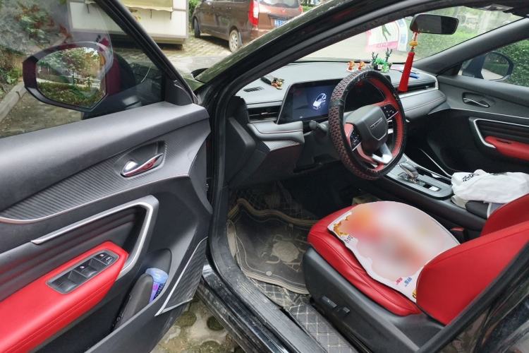 Used Venucia V 2022 260T Black Horse Edition · Idol Driver Seat