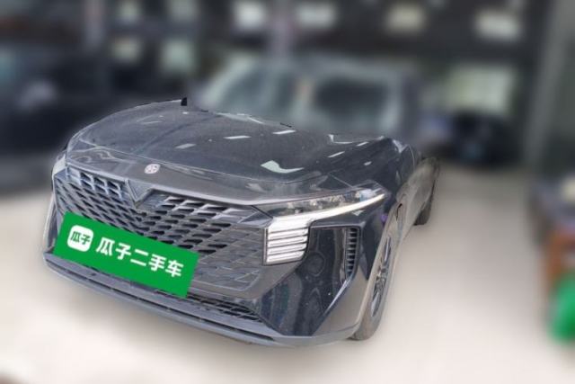 Used Venucia V 2022 260T Black Horse Edition · Idol