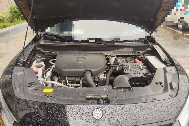 Used Venucia V 2022 260T Black Horse Edition · Idol Engine Bay