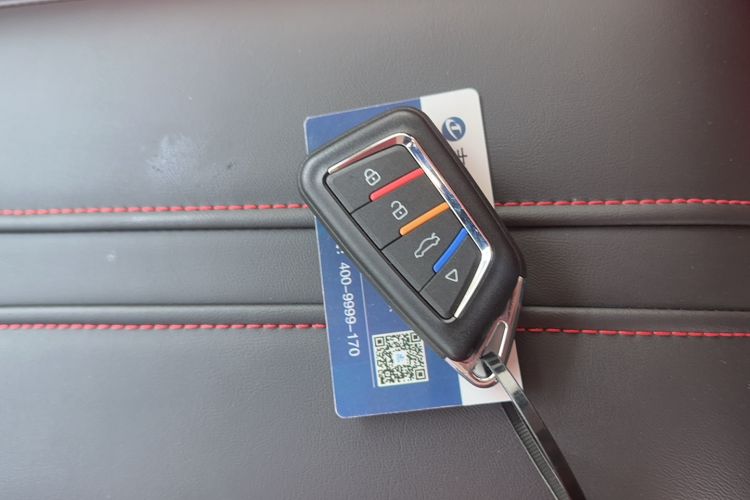 Used Venucia V 2022 260T Black Horse Edition · Idol Interior 1