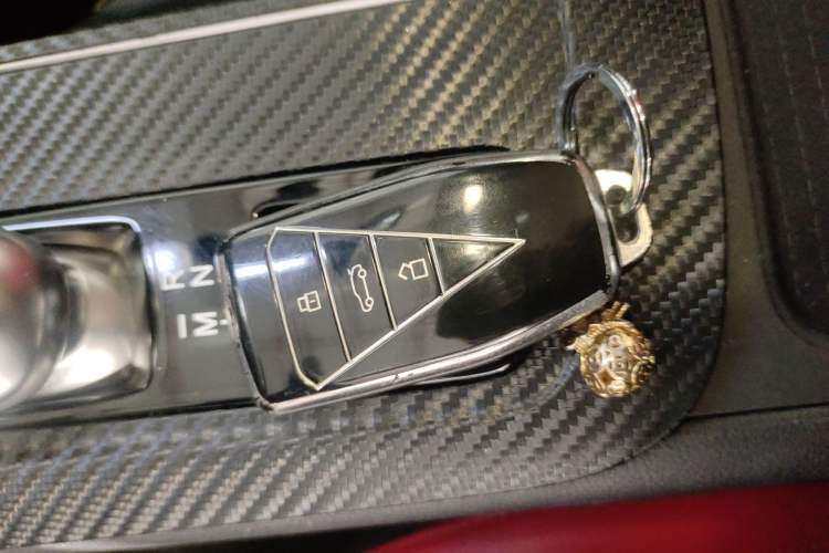 Used Venucia V 2022 260T Black Horse Edition · Idol Interior 1