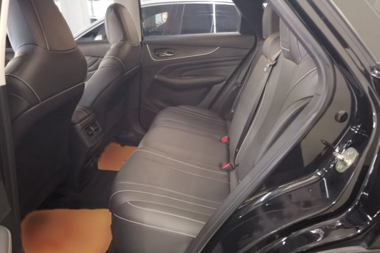 Used Venucia V 2022 260T Black Horse Edition · Idol Interior 1