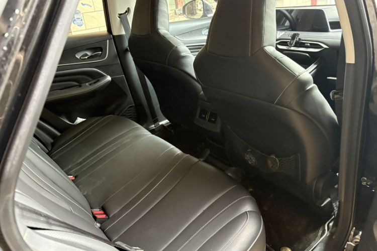 Used Venucia V 2022 260T Black Horse Edition · Idol Interior 2