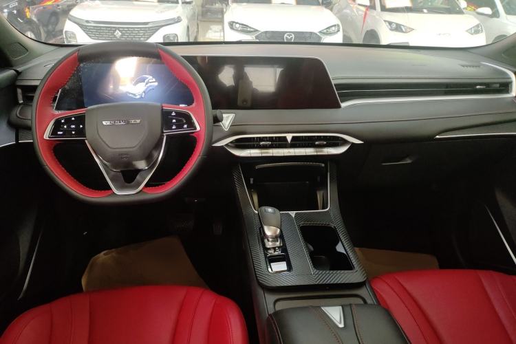 Used Venucia V 2022 260T Black Horse Edition · Idol Interior 2