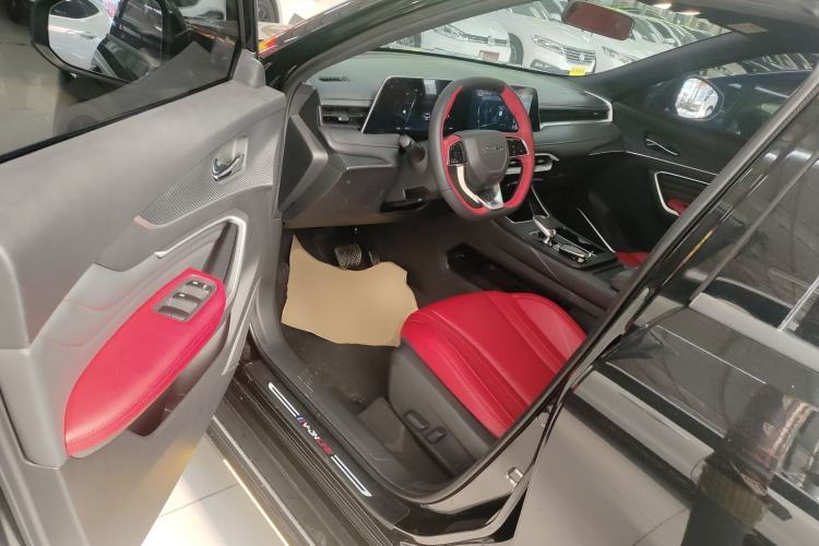 Used Venucia V 2022 260T Black Horse Edition · Idol Interior 3