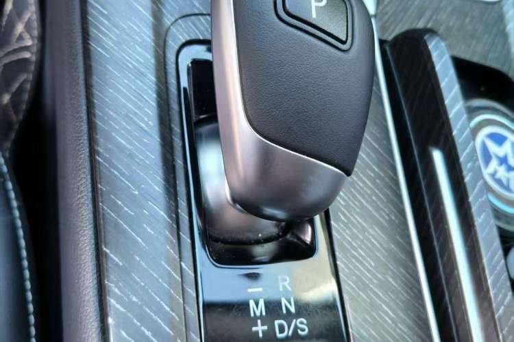 Used Venucia V 2022 260T Black Horse Edition · Idol Interior 4