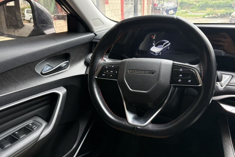 Used Venucia V 2022 260T Black Horse Edition · Idol Interior 4