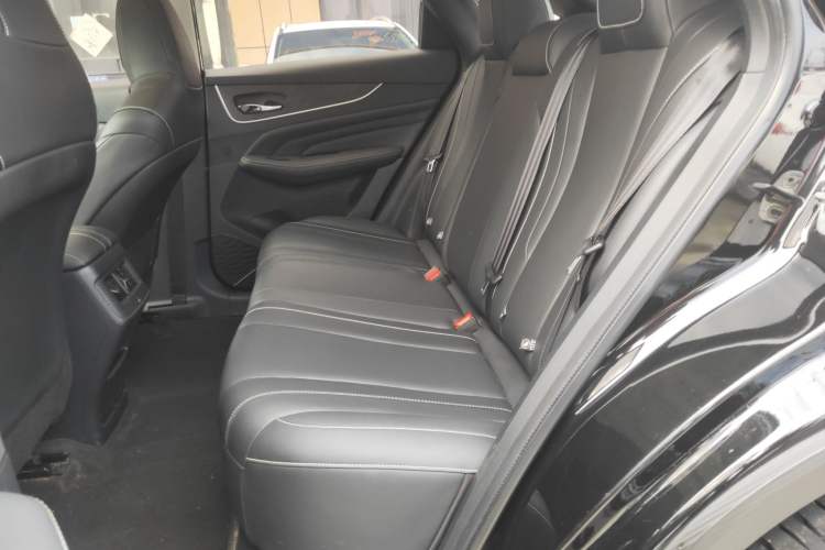 Used Venucia V 2022 260T Black Horse Edition · Idol Interior 4
