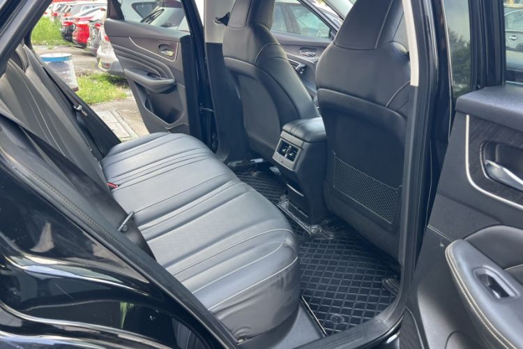 Used Venucia V 2022 260T Black Horse Edition · Idol Interior 5