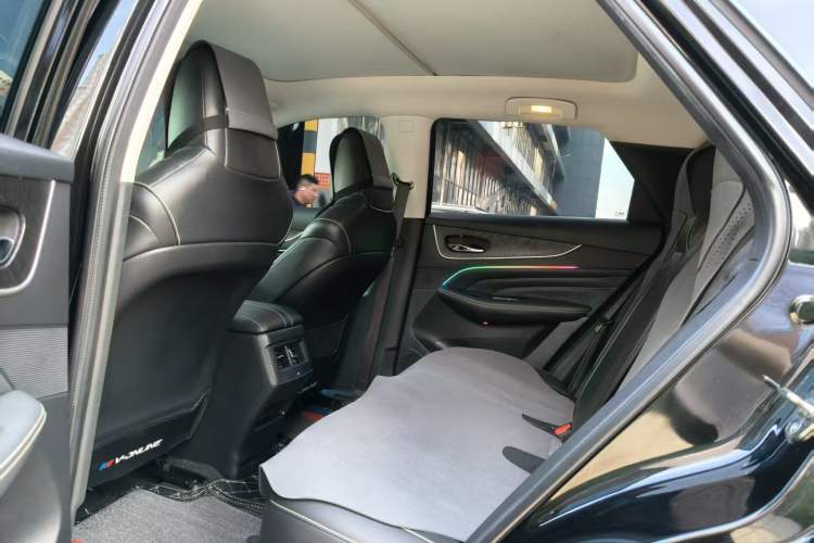 Used Venucia V 2022 260T Black Horse Edition · Idol Interior 7