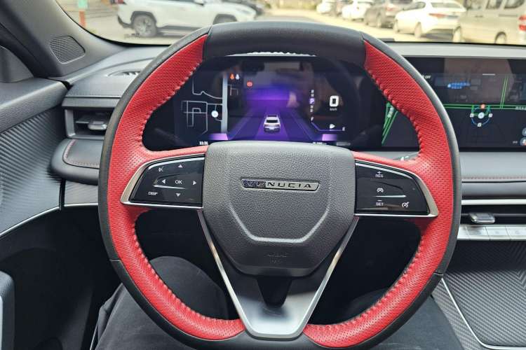Used Venucia V 2022 260T Black Horse Edition · Idol Interior 8