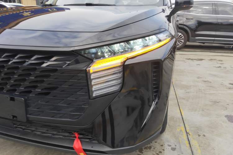 Used Venucia V 2022 260T Black Horse Edition · Idol Left Front Headlight