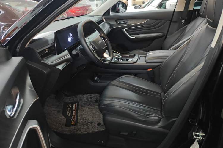 Used Venucia V 2022 260T Black Horse Edition · Idol Left Front Seat