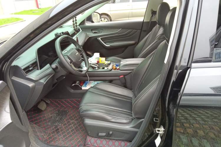 Used Venucia V 2022 260T Black Horse Edition · Idol Left Front Seat