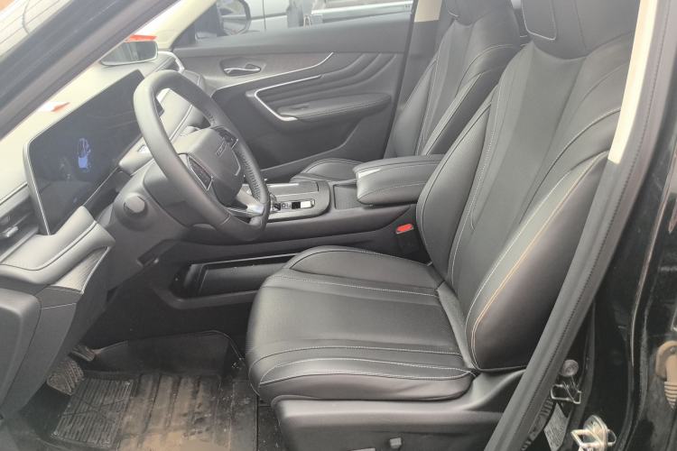 Used Venucia V 2022 260T Black Horse Edition · Idol Left Front Seat