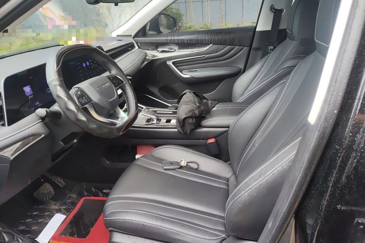 Used Venucia V 2022 260T Black Horse Edition · Idol Left Front Seat