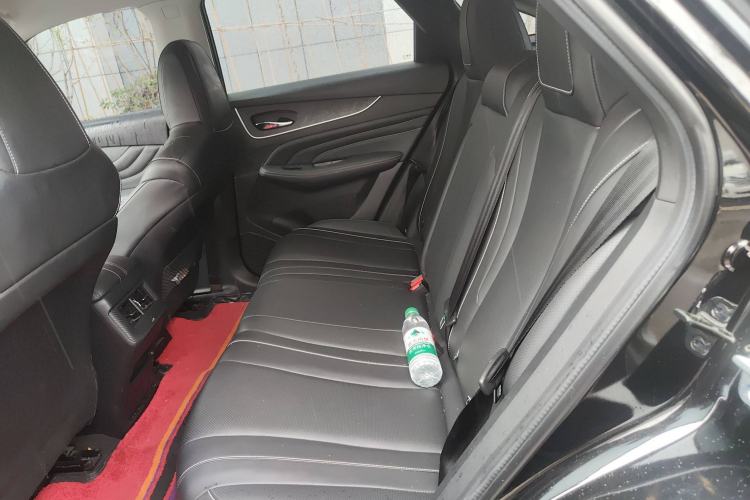 Used Venucia V 2022 260T Black Horse Edition · Idol Left Rear Seat