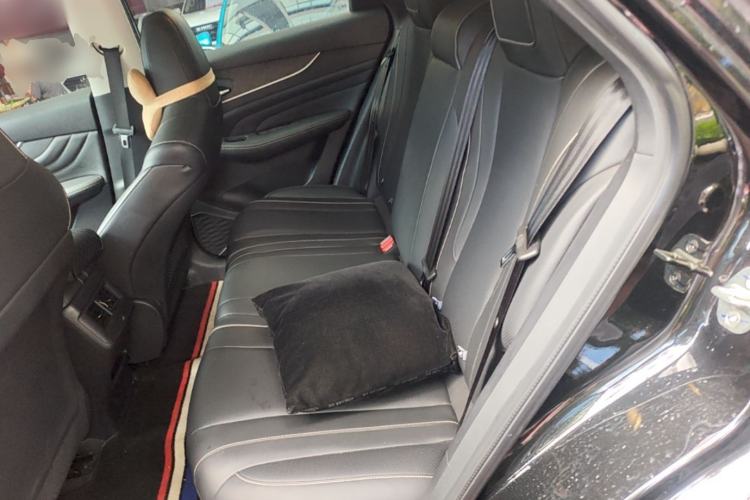 Used Venucia V 2022 260T Black Horse Edition · Idol Left Rear Seat