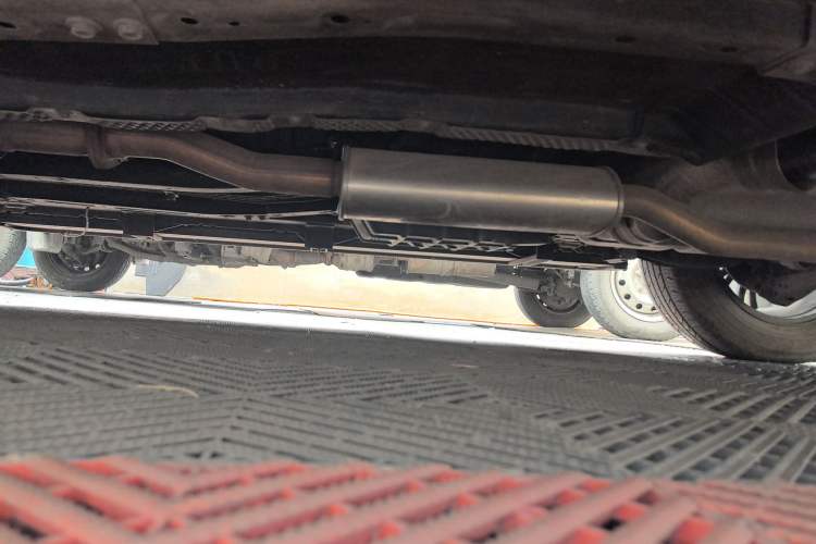 Used Venucia V 2022 260T Black Horse Edition · Idol Left Side Sill