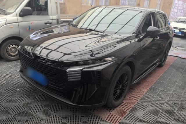 Used Venucia V 2022 260T Black Horse Edition · Idol