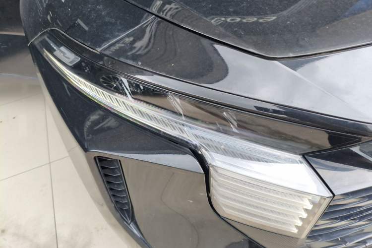 Used Venucia V 2022 260T Black Horse Edition · Idol Right Front Headlight