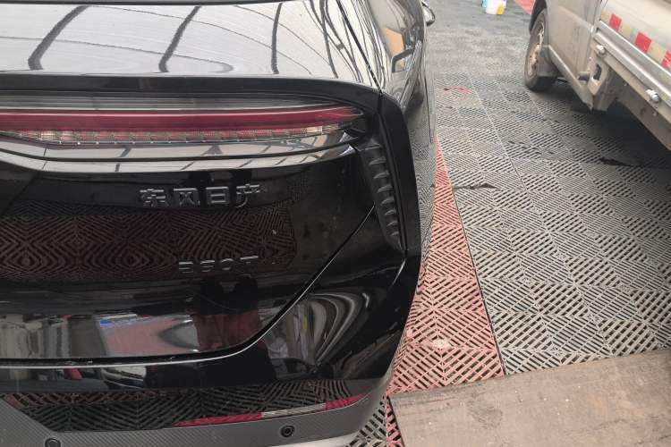 Used Venucia V 2022 260T Black Horse Edition · Idol Right Rear Taillight