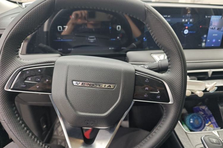 Used Venucia V 2022 260T Black Horse Edition · Idol Steering Wheel