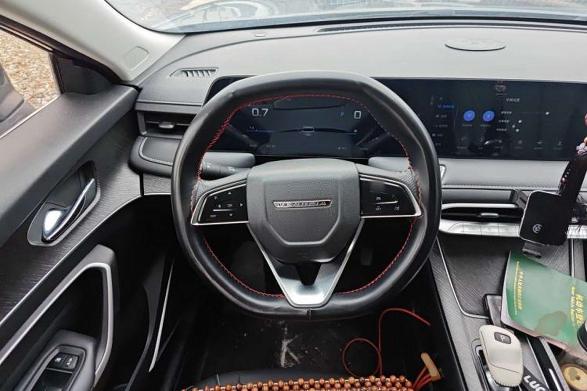 Used Venucia V 2022 260T Black Horse Edition · Idol Steering Wheel