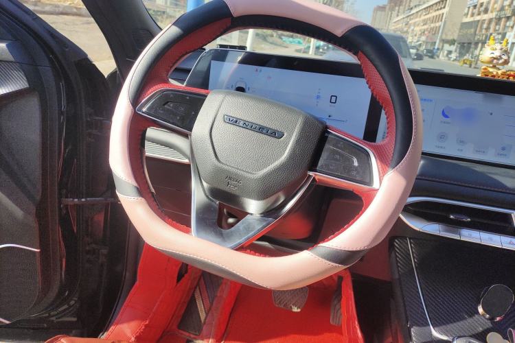 Used Venucia V 2022 260T Black Horse Edition · Idol Steering Wheel
