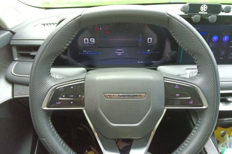 Used Venucia V 2022 260T Black Horse Edition · Idol Steering Wheel