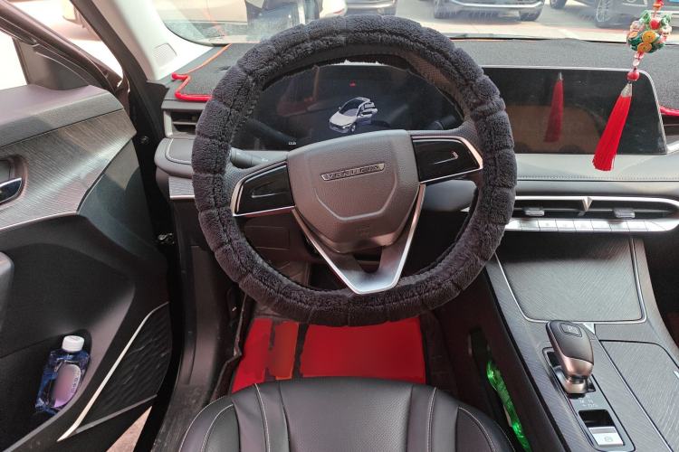 Used Venucia V 2022 260T Black Horse Edition · Idol Steering Wheel
