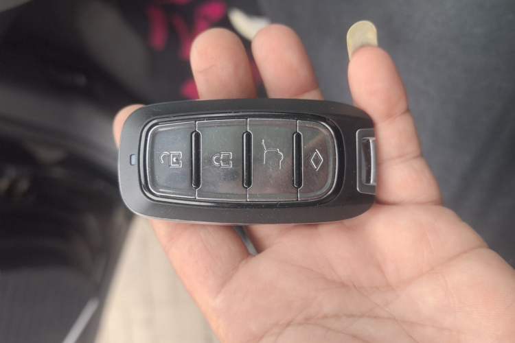 Used Venucia V 2022 260T Black Horse Edition · Idol Vehicle Key