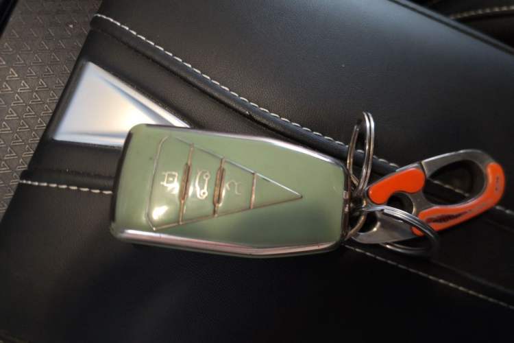 Used Venucia V 2022 260T Black Horse Edition · Idol Vehicle Key