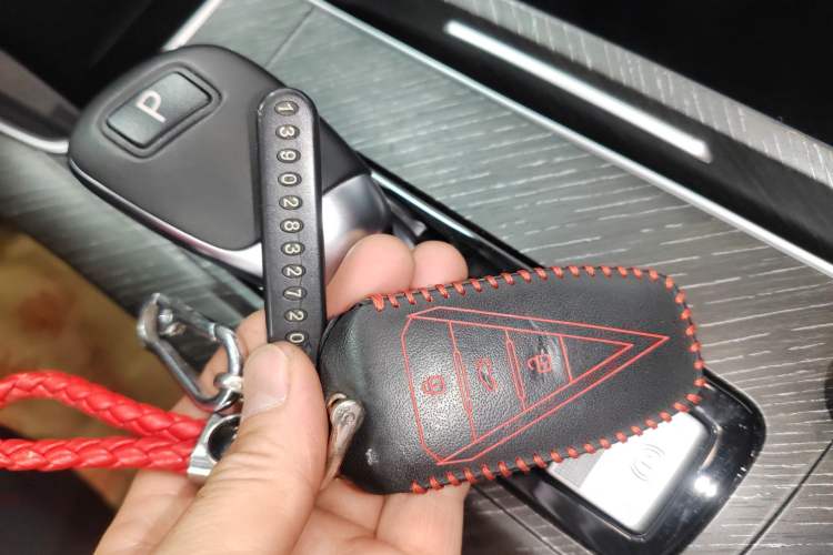 Used Venucia V 2022 260T Black Horse Edition · Idol Vehicle Key