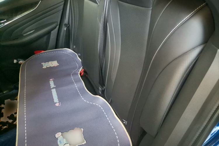 Used Venucia V 2022 260T Black Horse Edition · Idol Left Rear Seat