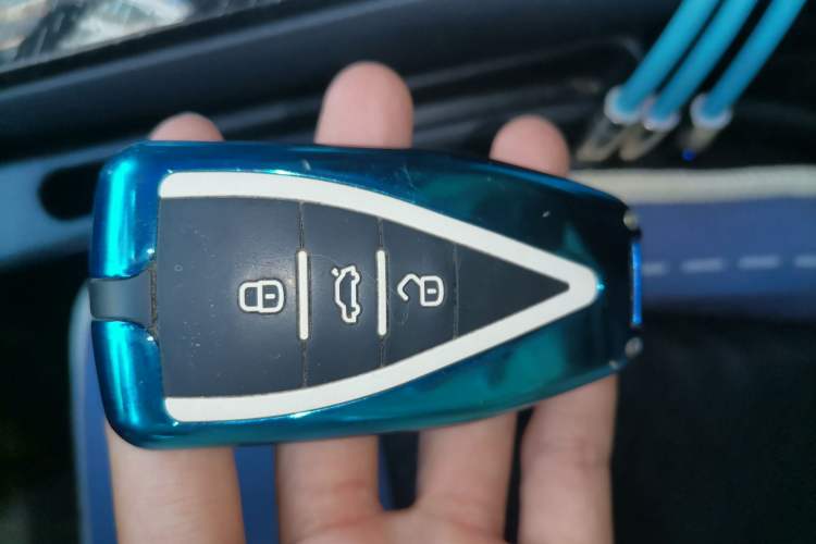 Used Venucia V 2022 260T Black Horse Edition · Idol Vehicle Key