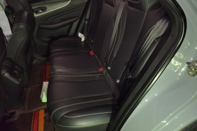 Used Venucia V 2022 260T Black Horse Edition · Idol Interior 4