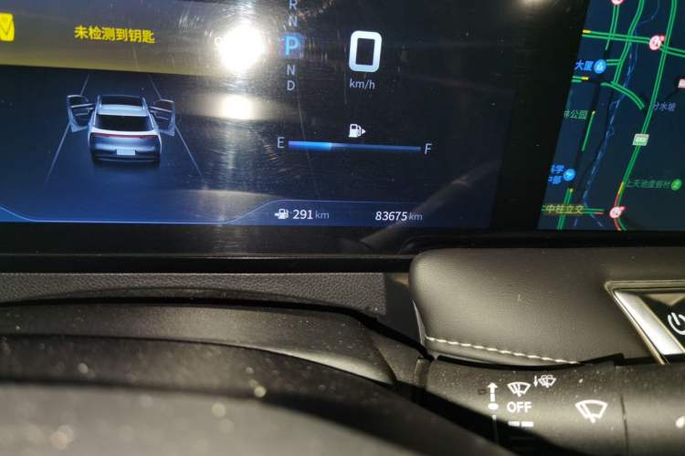 Used Venucia V 2022 260T Black Horse Edition · Idol Odometer Close Up